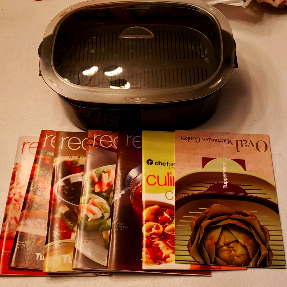 Tupperware Oval Microwave Cooker + 6 recipe books
